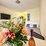 Апартамент студио каскадас м5 *