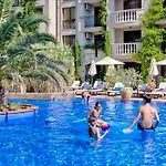 Lägenhet студио каскадас м5 *